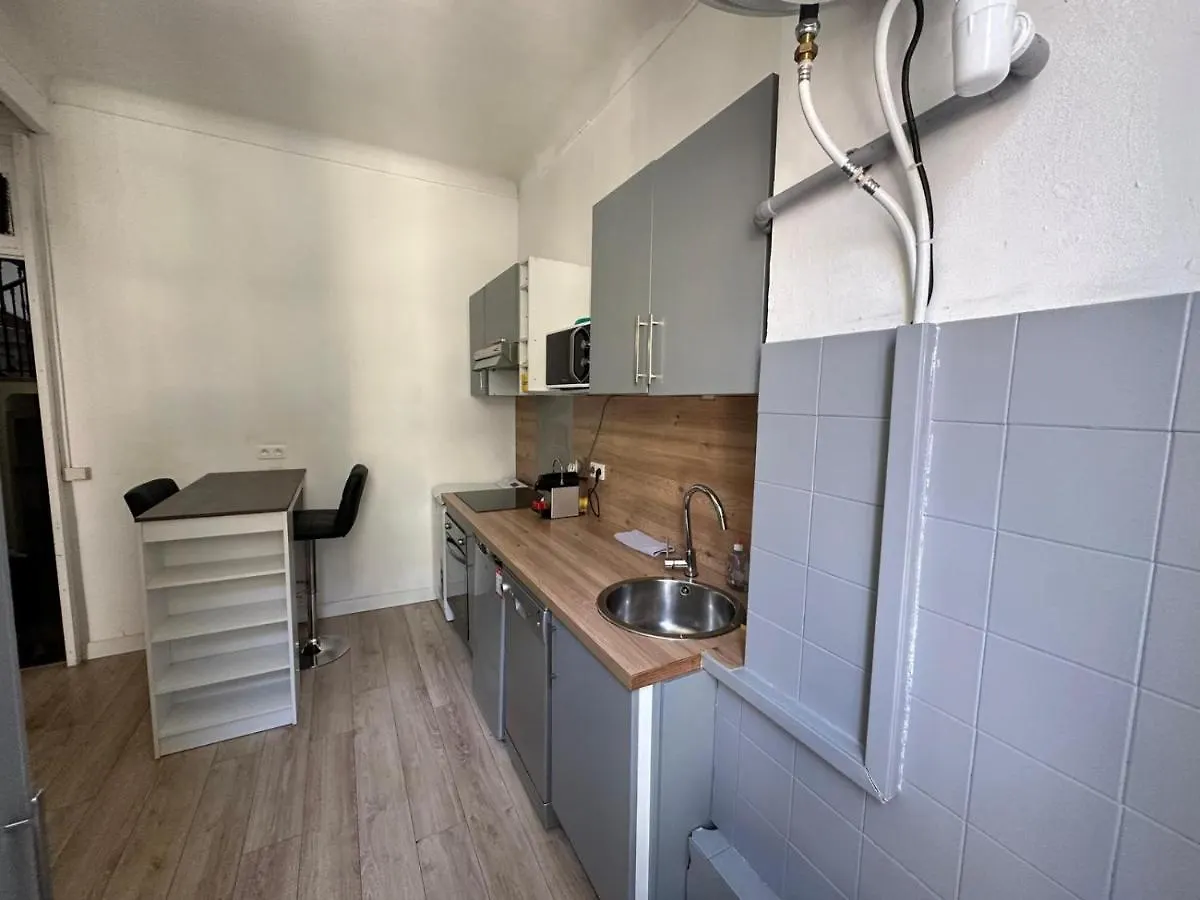 Appartement 600M Port, Tramway, Clim, Wifi à Nice France