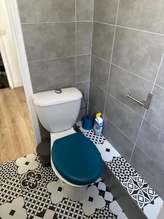 Appartement 600M Port, Tramway, Clim, Wifi à Nice France