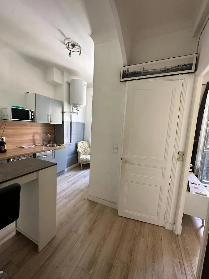 Appartement 600M Port, Tramway, Clim, Wifi à Nice