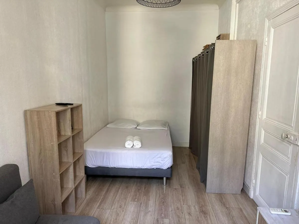 Appartement 600M Port, Tramway, Clim, Wifi à Nice
