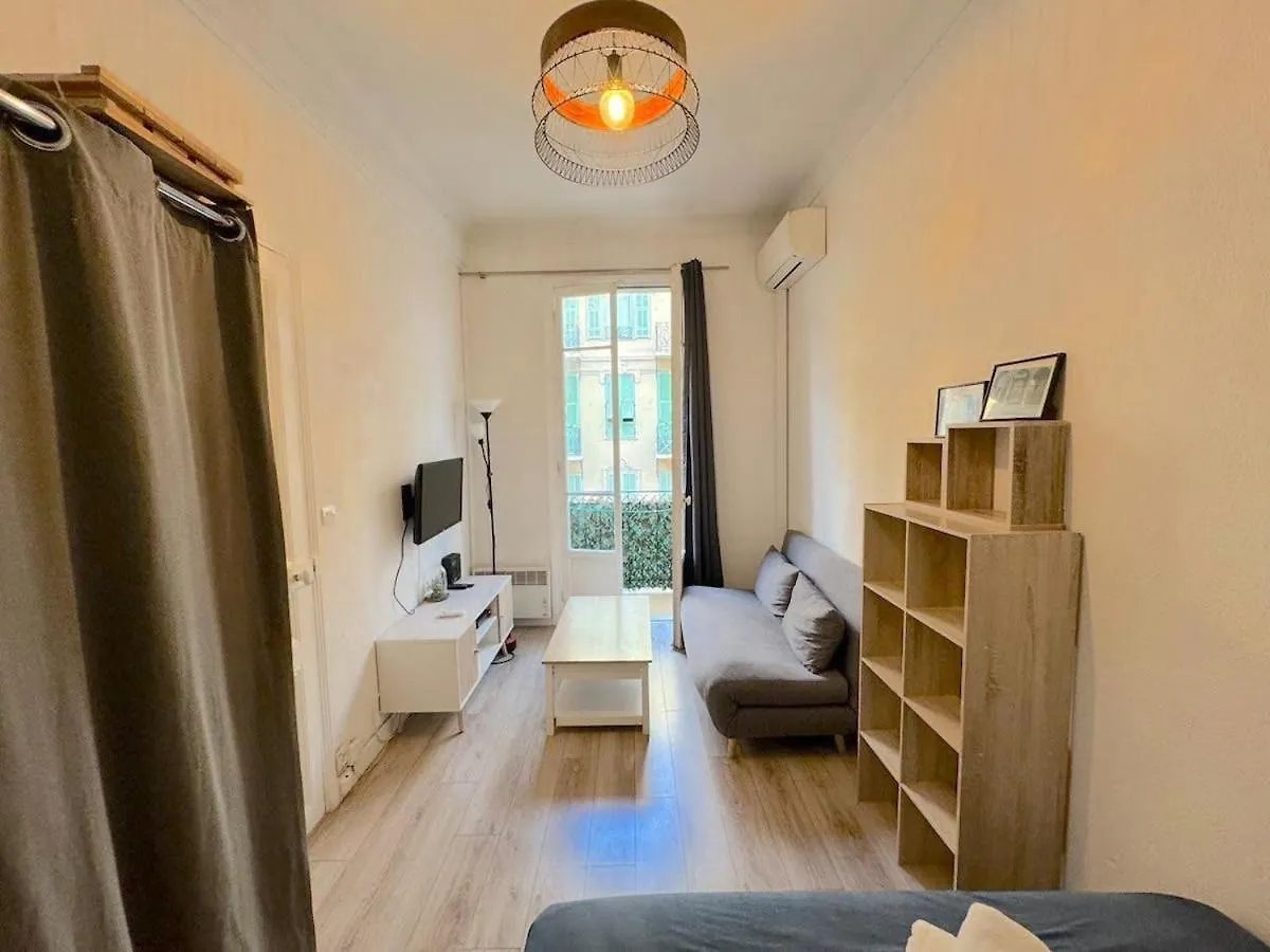 Appartement 600M Port, Tramway, Clim, Wifi à Nice France