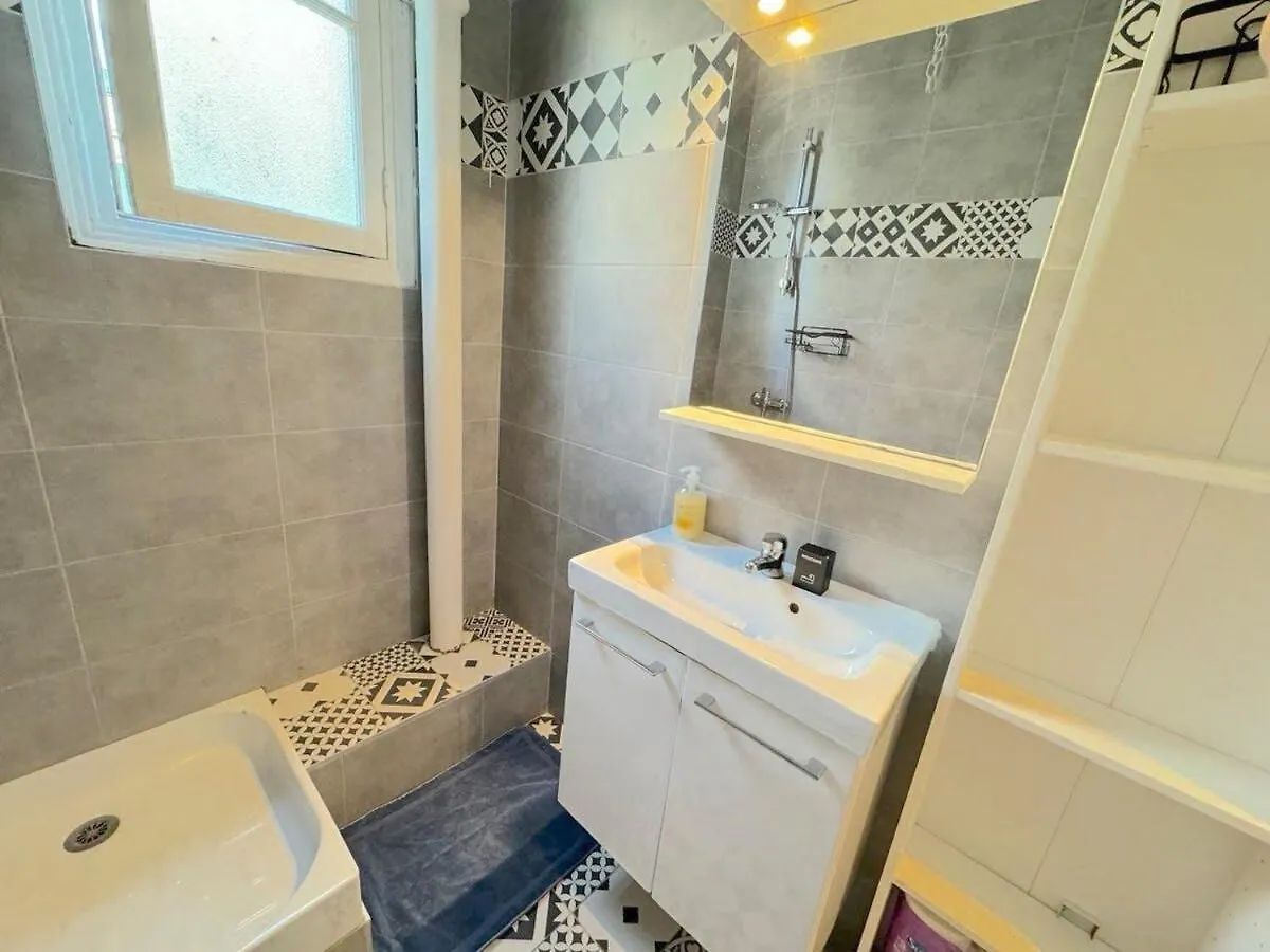 Appartement 600M Port, Tramway, Clim, Wifi à Nice