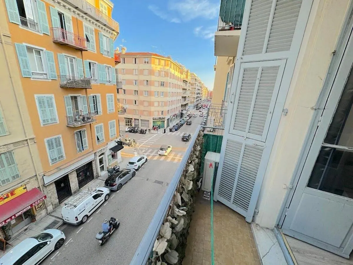 Appartement 600M Port, Tramway, Clim, Wifi à Nice France