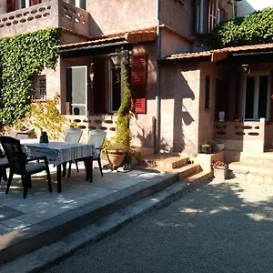 Les Chenes Verts Apartment